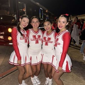 Meet your Posher, Laila